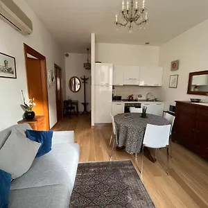  Apartment Elegant